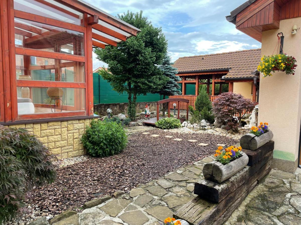 Rodinny Dom "Ako Doma" Veľký Slavkov Exterior foto